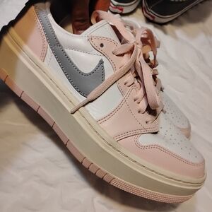 Nike Women's Sneakers in Pink and Gray